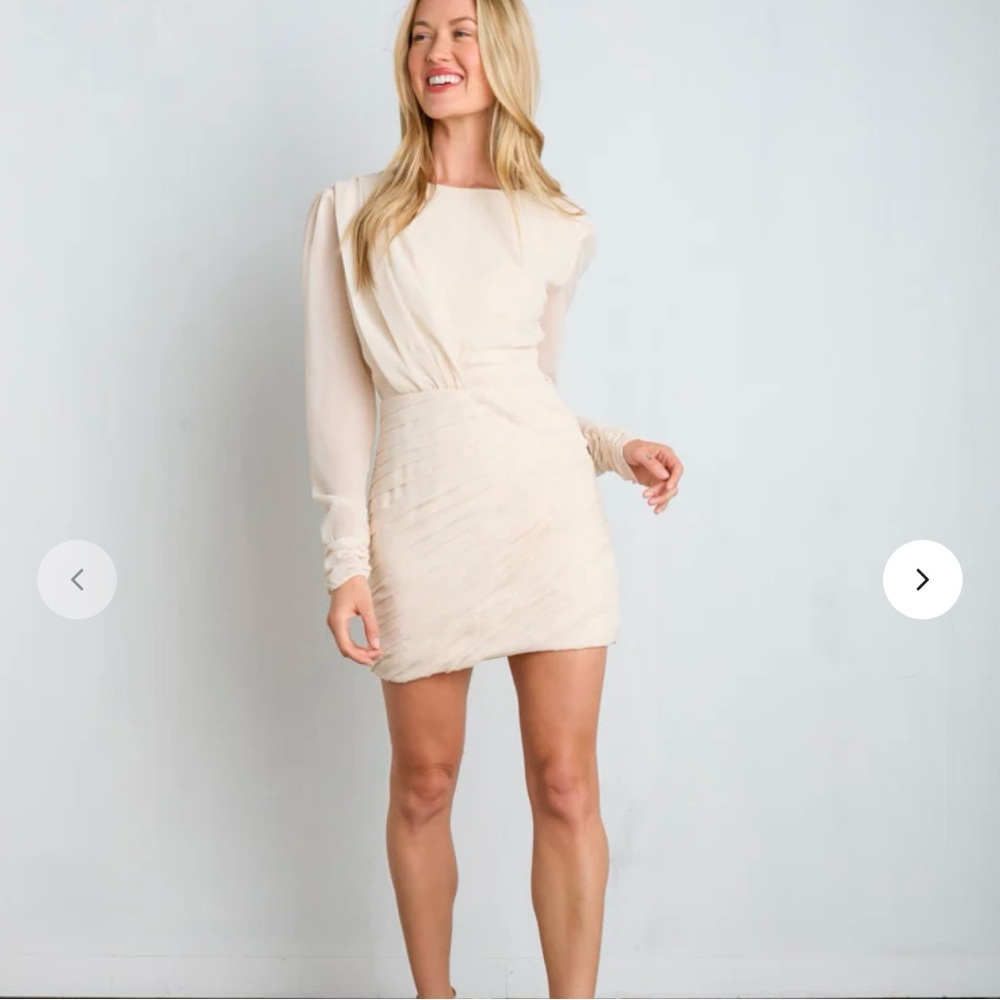 Vestique Boutique Ivory Mini Long Sleeve Dress Size Medium